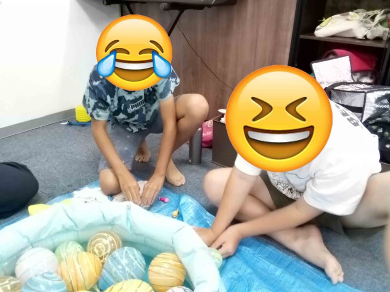 末広町教室夏祭り2025ヨーヨー釣りの準備